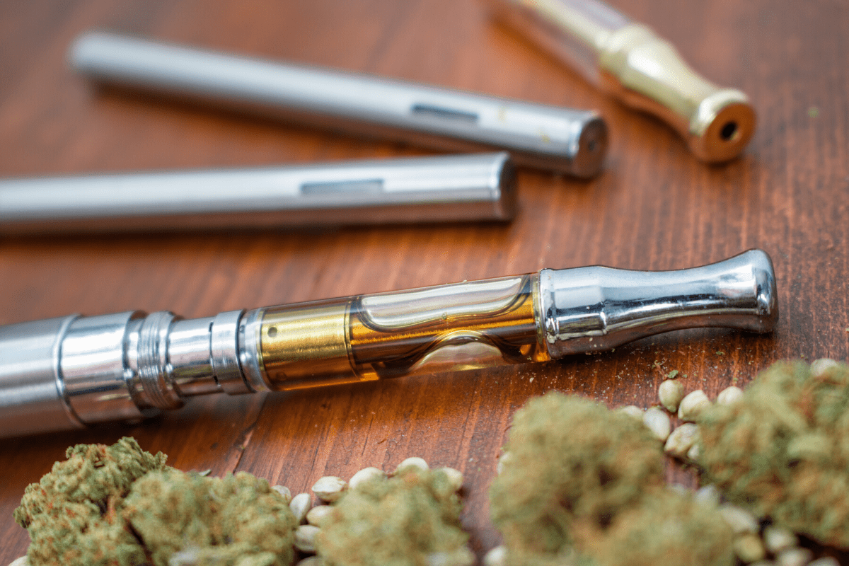 Thick, Clear, Gold Oil Defines Muha meds vape